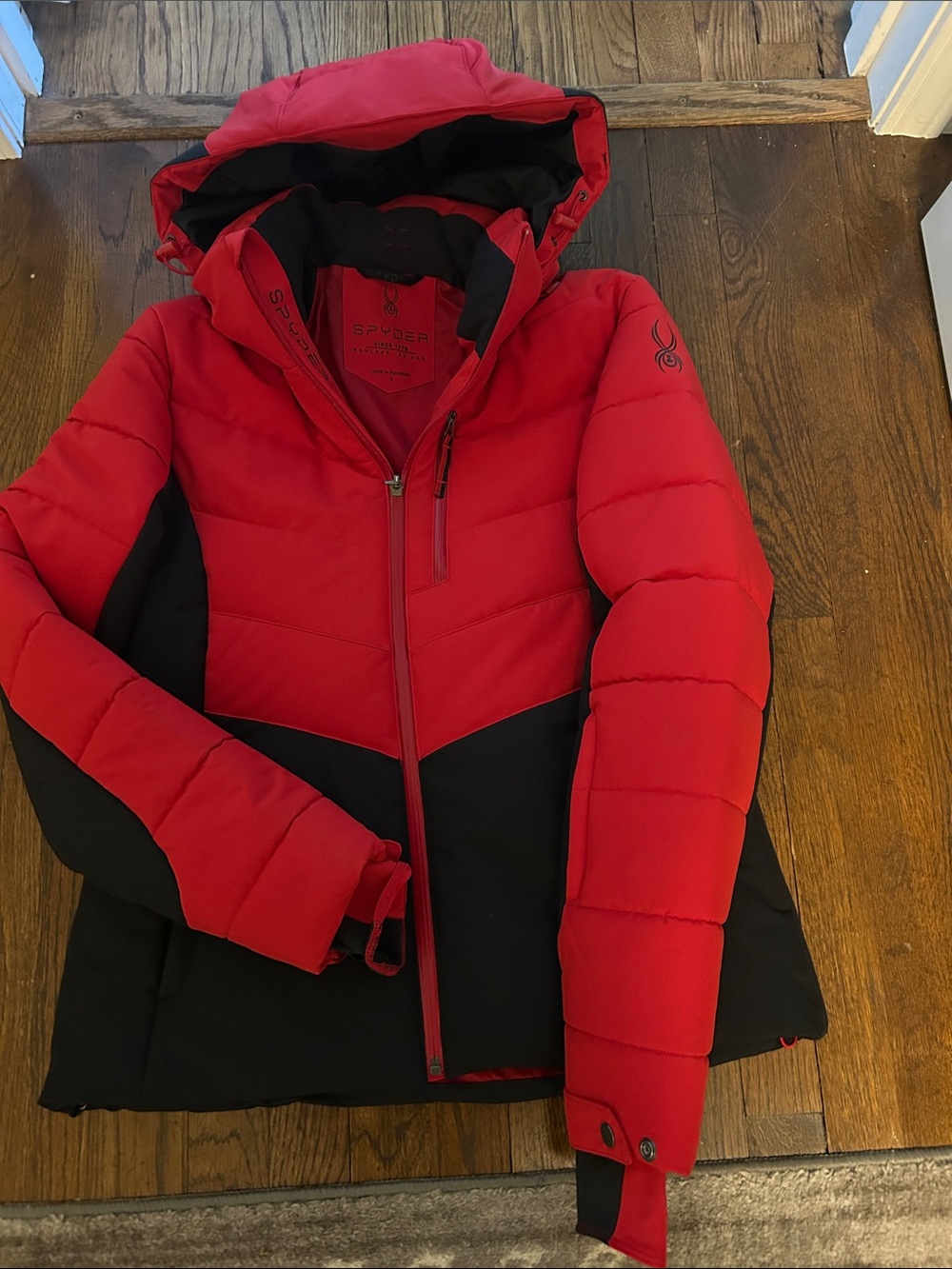 Spyder Women's Red and Black Insulated Puffer Jacket. Size 8